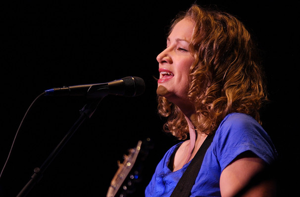 Joan Osborne, Shaftman Performance Hall, Roanoke
